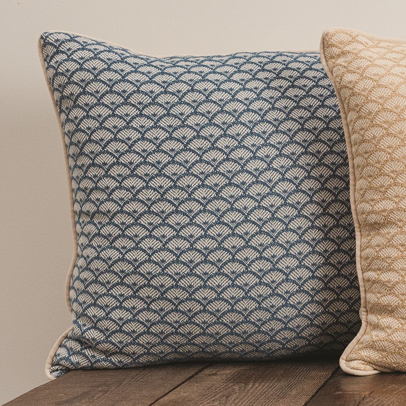 Scalloped Blue Pillow APSCAB